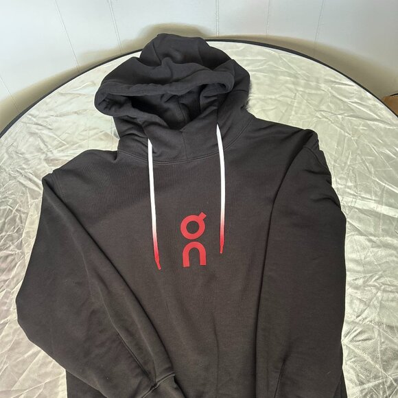 Run on Clouds UniSex Graphic Club Hoodie XS Black - Limited Edition - Picture 1 of 4